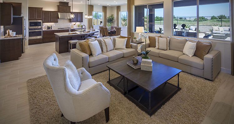 Dinuba Oakmont great room