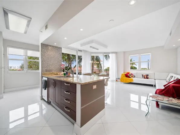 19900 E Country Club Dr, Aventura, FL