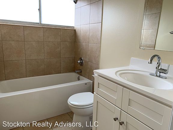 5th image of 5233 N Tamiami Trl APT 5