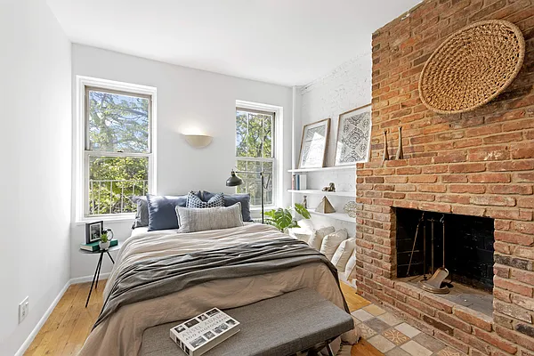 Sold by Compass | media 16