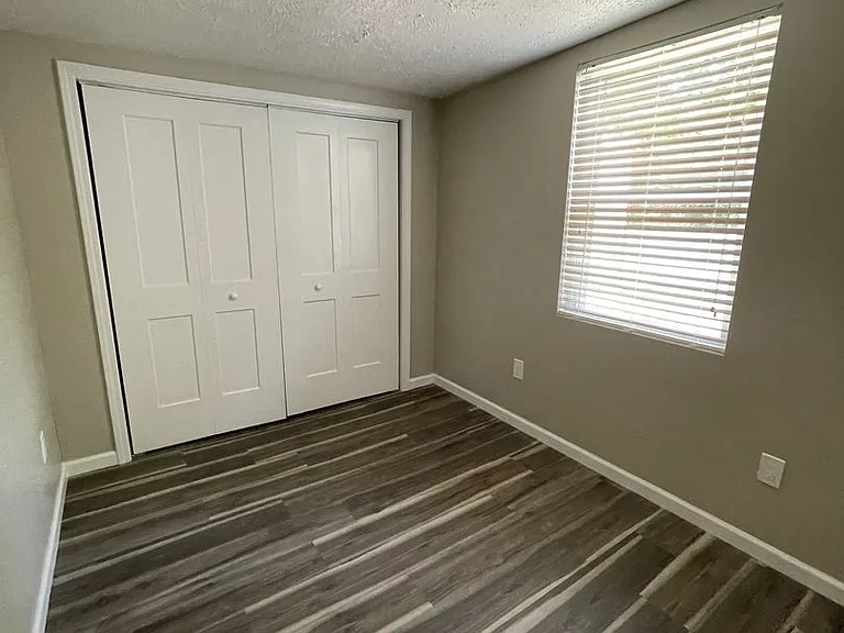 2537 Fair Dr — Photo 10