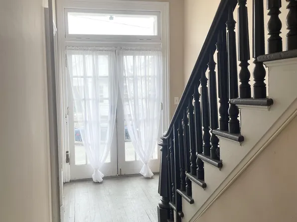 1505 5th Ave Floor 1, Watervliet, NY 12189