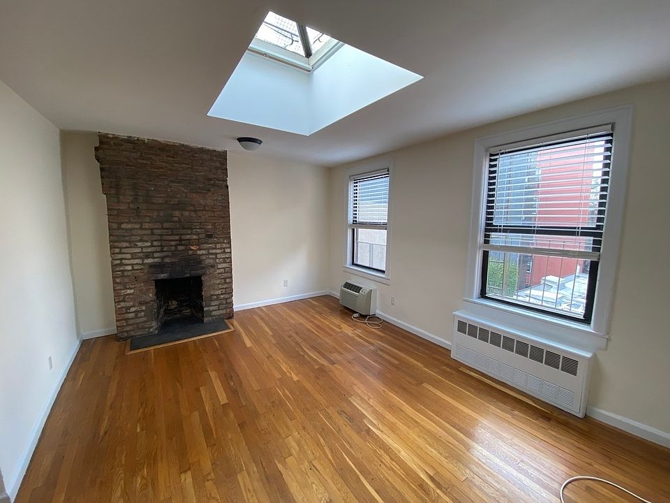 1st image of 756 Greenwich St APT 3B