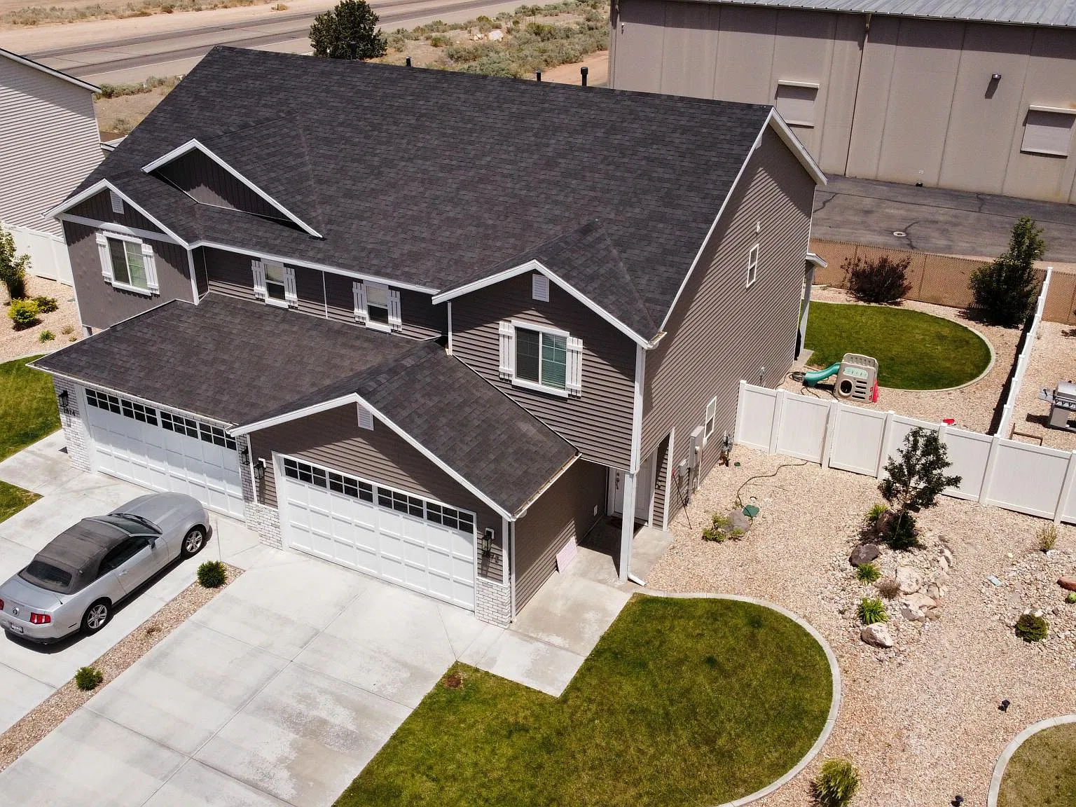 3 bed, 2.5 bath, 1673 sqft, $2,000 — Photo 4