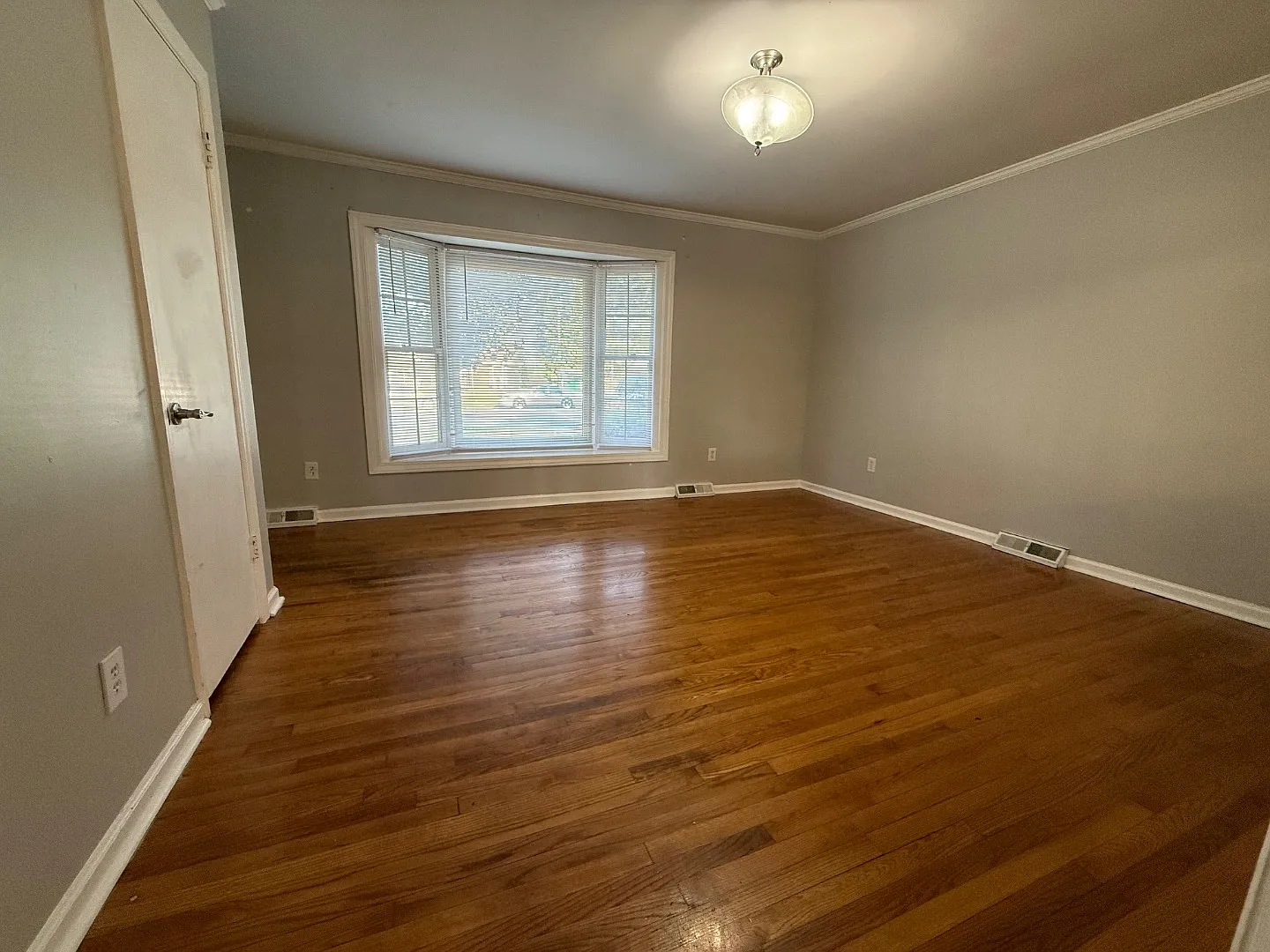 209 Allendale Dr — Photo 4