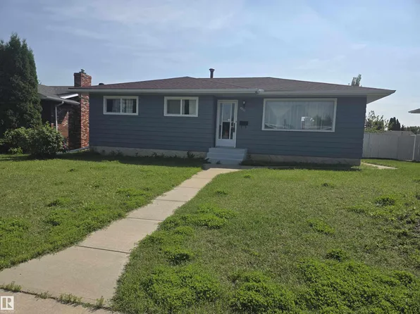 7911 145th Ave NW, Edmonton, AB T5C 2S8