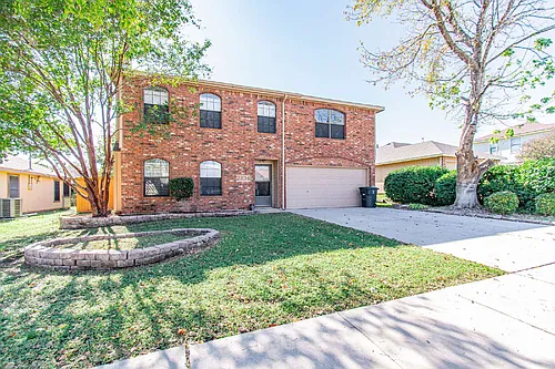 2104 Corona Dr Photo 1