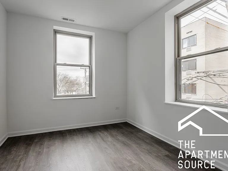 940 W Winona St #505 — Photo 8