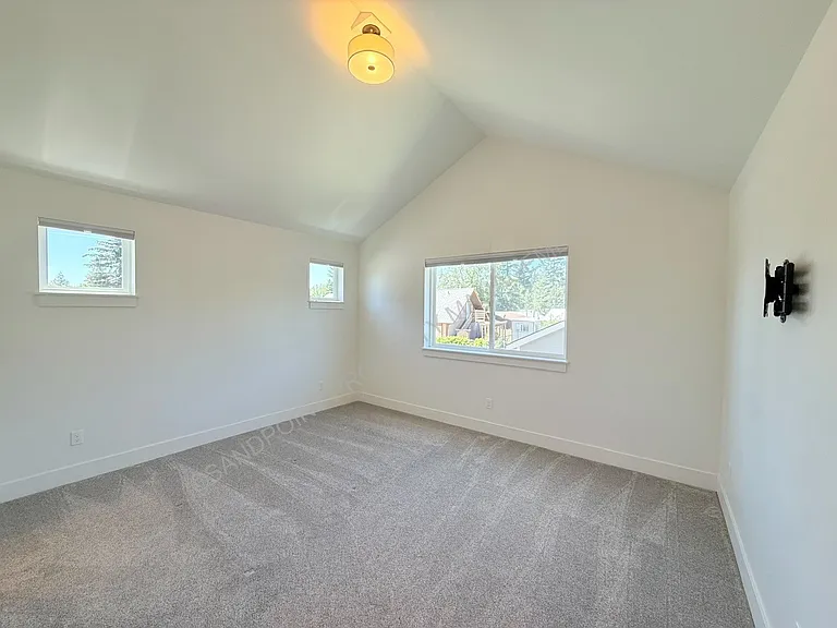 655 Oak Ave — Photo 27