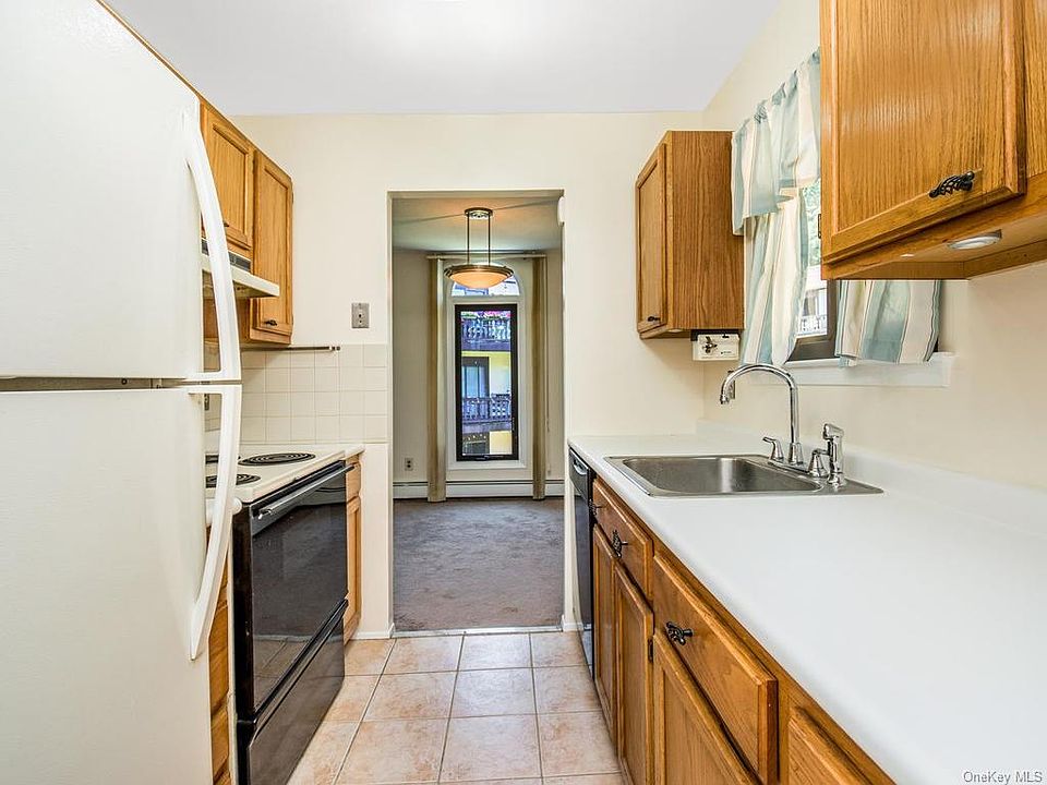 1st image of 12 Granada Cres APT 7