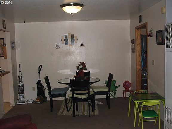 16295480_3