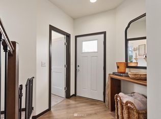 3368 Inverness St, Mount Vernon, WA 98273