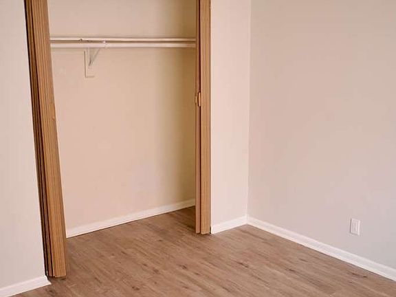 2nd image of 1885 40th Ave #2