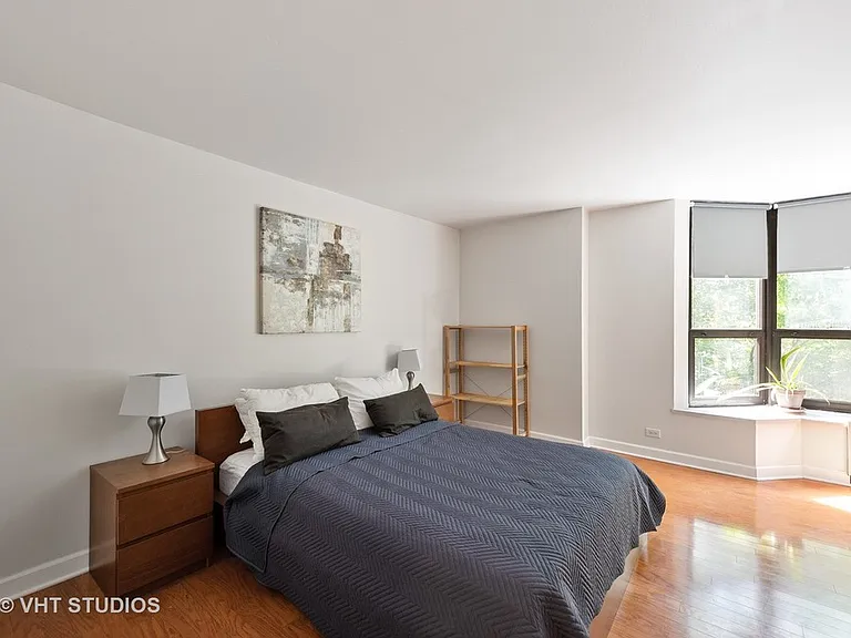 899 S Plymouth Ct #206 — Photo 7