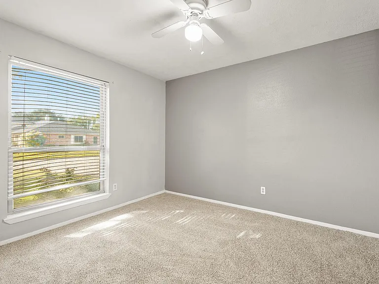 3877 Pecan Cir — Photo 12