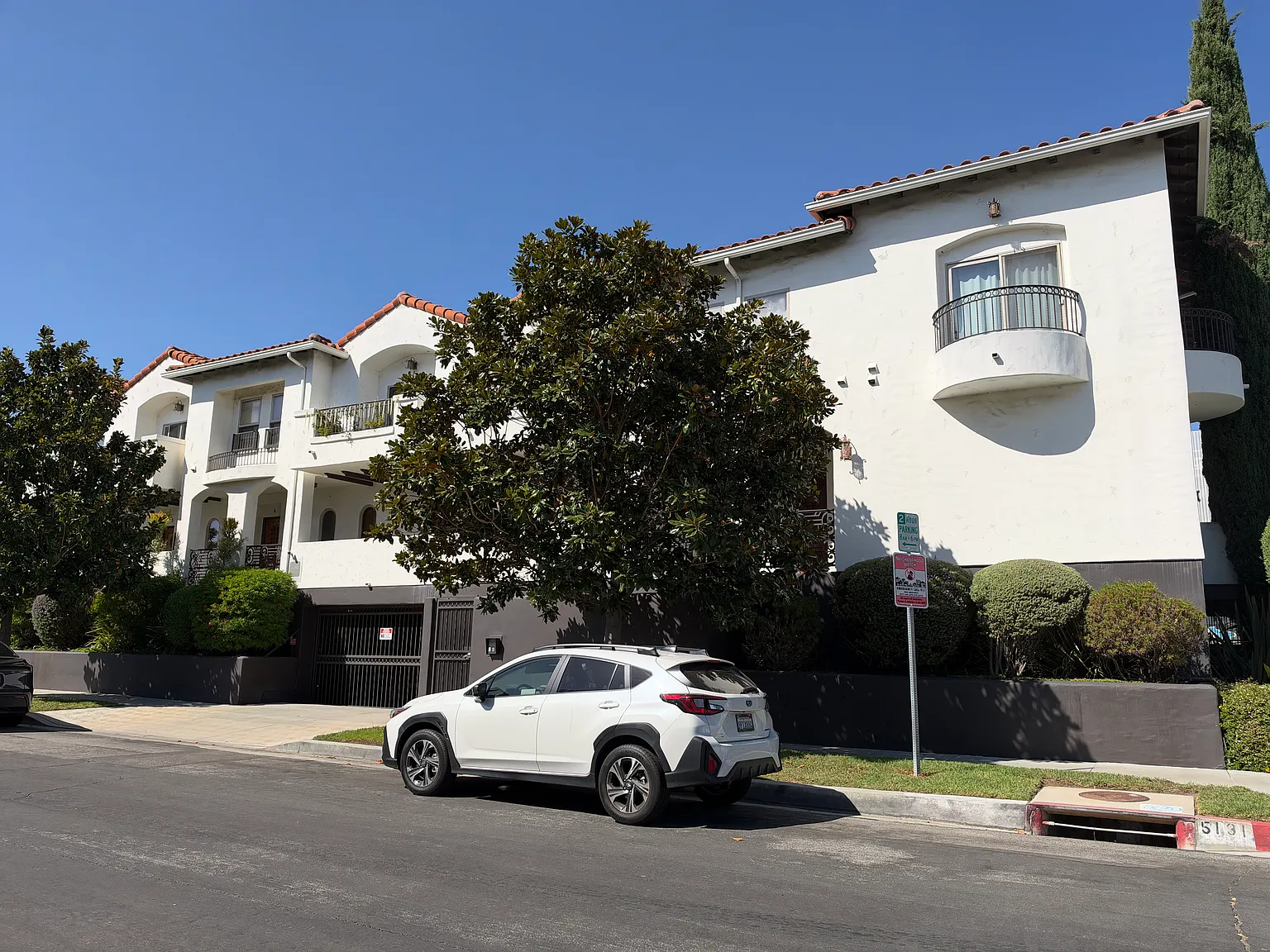2 bed, 1300 sqft, $3,100 — Photo 1