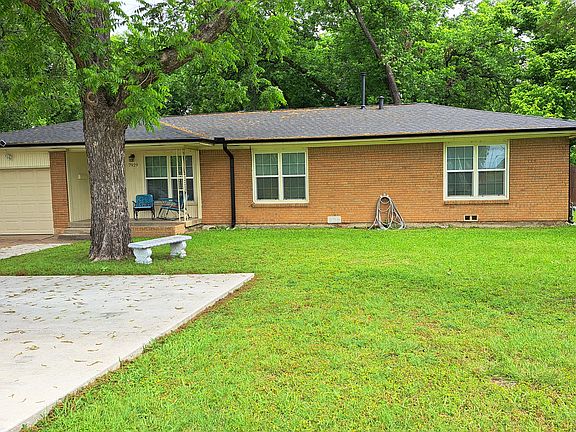 2nd image of 7929 Glenview Dr