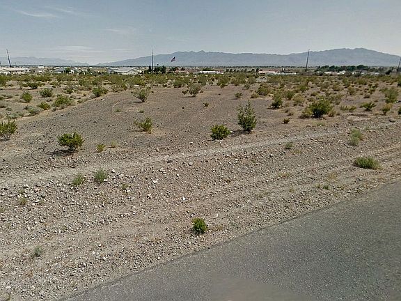 4th image of 1720 Mescalero Ave