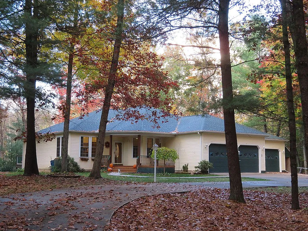12857 Hamilton Hills Dr NE photo 1
