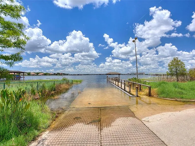 8119 Lake Crowell Cir — Photo 42