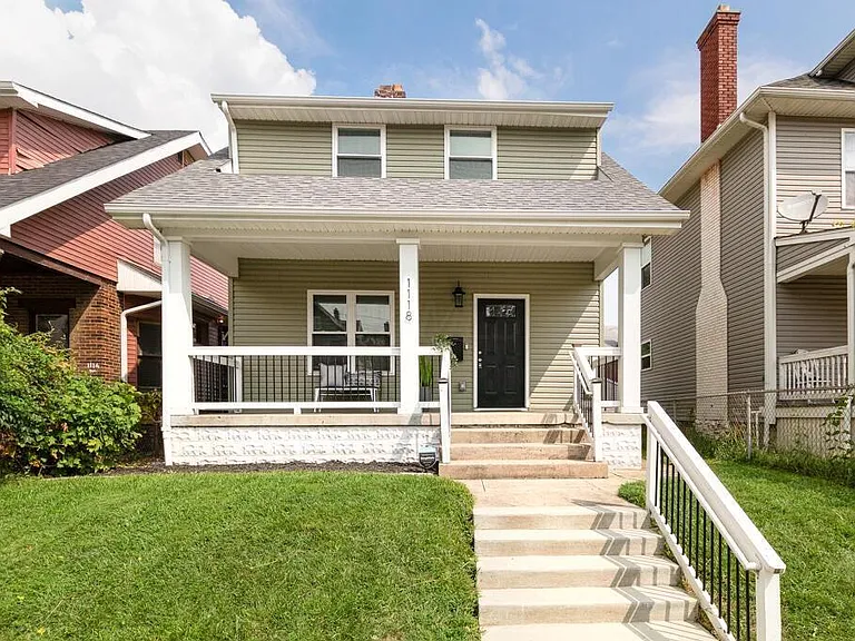 1118 E Whittier St — Photo 1
