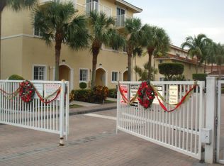 2056 NE 167th St APT 1, North Miami Beach, FL 33162