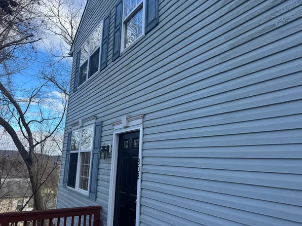 302 Eliot Cir, Coatesville, PA 19320
