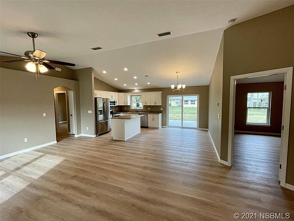 4th image of 3009 Woodland Dr