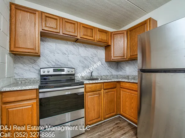 1432 E McDonald Ave #13, Eustis, FL 32726