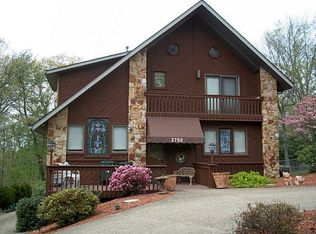 2750 Tischler Rd, Bethel Park, PA 15102