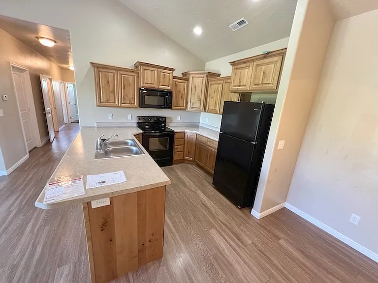 426 W 200th St N #207 — Photo 3
