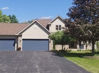 1400 Farley Rd, Sterling, IL 61081