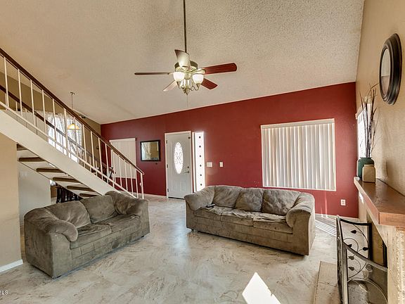 5th image of 827 E Calle Del Norte
