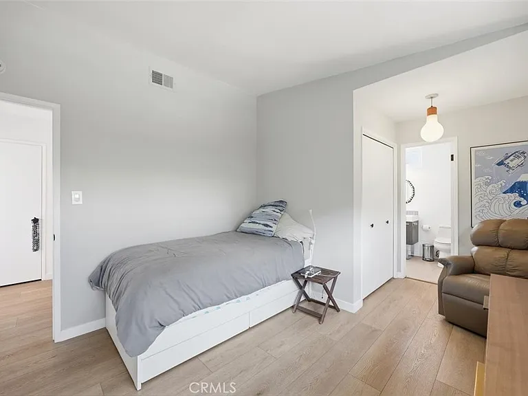 1720 Voorhees Ave — Photo 15