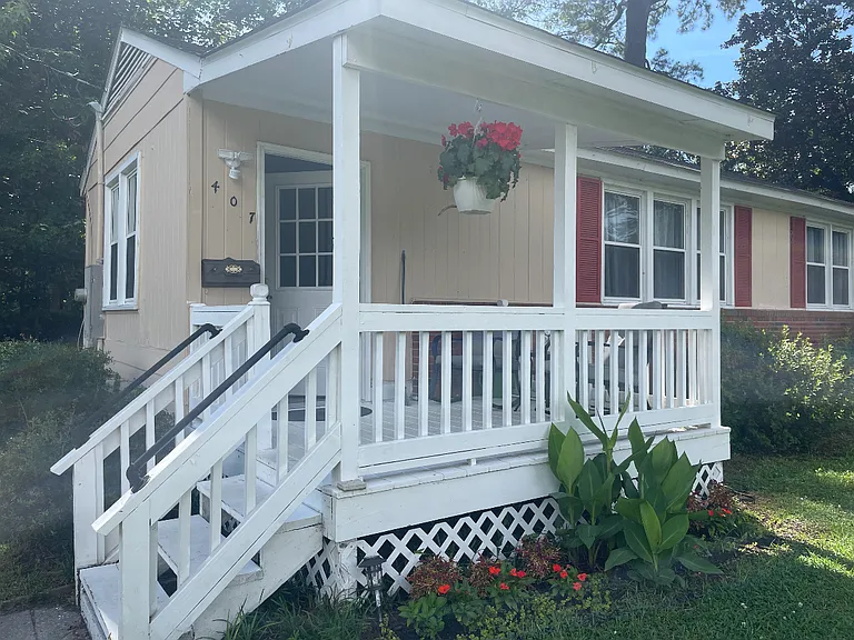 407 Delmar Rd — Photo 4