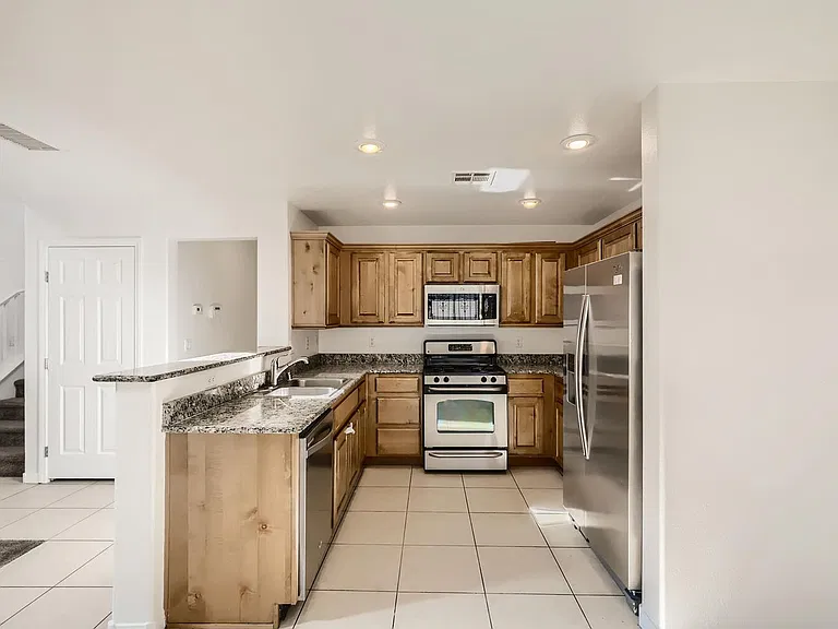 6384 Blue Twilight Ct — Photo 11