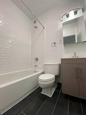 Rented by City Connections Realty | media 4