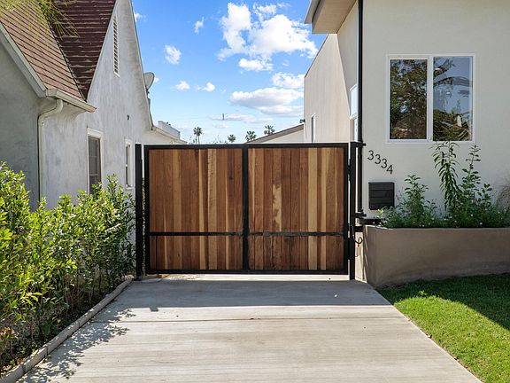 3rd image of 3334 Madera Ave