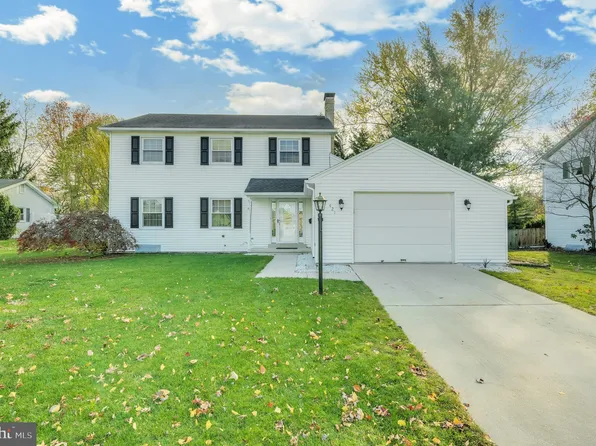 421 Clearview Rd, Hanover, PA 17331