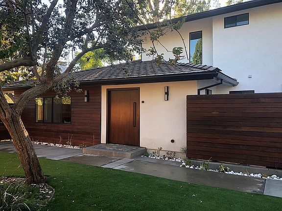 2nd image of 4751 Del Moreno Dr