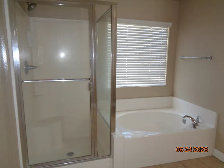 2064 W Avenue K #6 — Photo 17