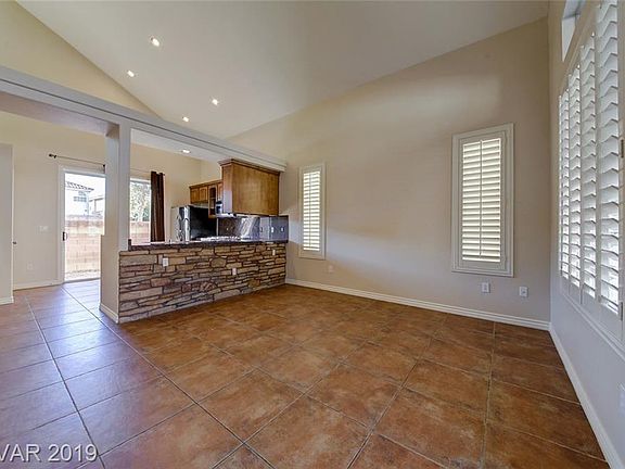 3rd image of 7543 Alexander Hills St