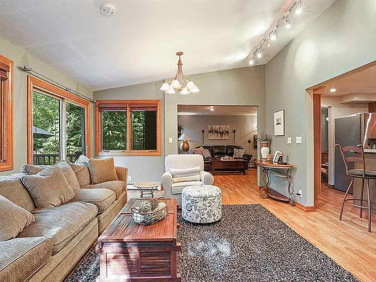 2560 Dunbar Ln — Photo 13