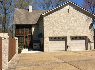 Cookeville Hwy, Livingston, TN 38570