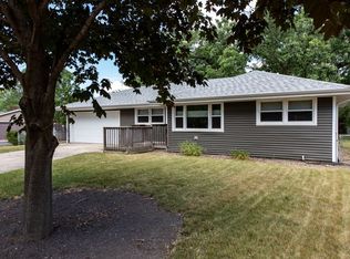 2512 Highland Dr, Lindenhurst, IL