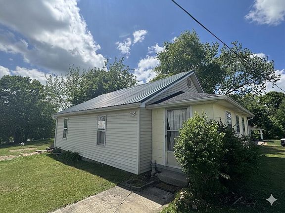 2nd image of 441 Old Hoppertown Rd
