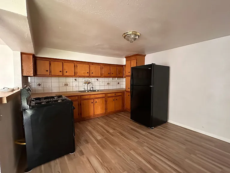 3613 Durham Ave — Photo 3