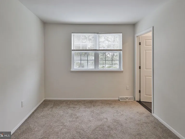 305 S Warminster Rd #B2 — Photo 29