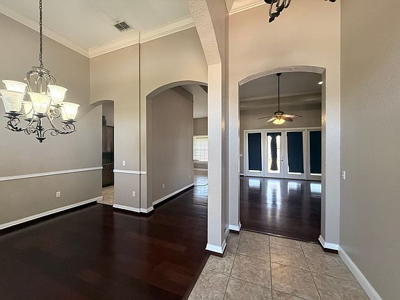 5th image of 6713 High Knoll Dr