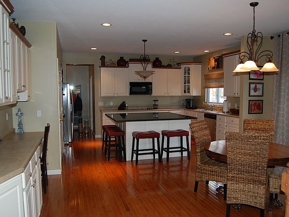 Opens to Large Family Rm.